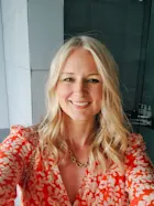 Portrait of Beth McLoughlin