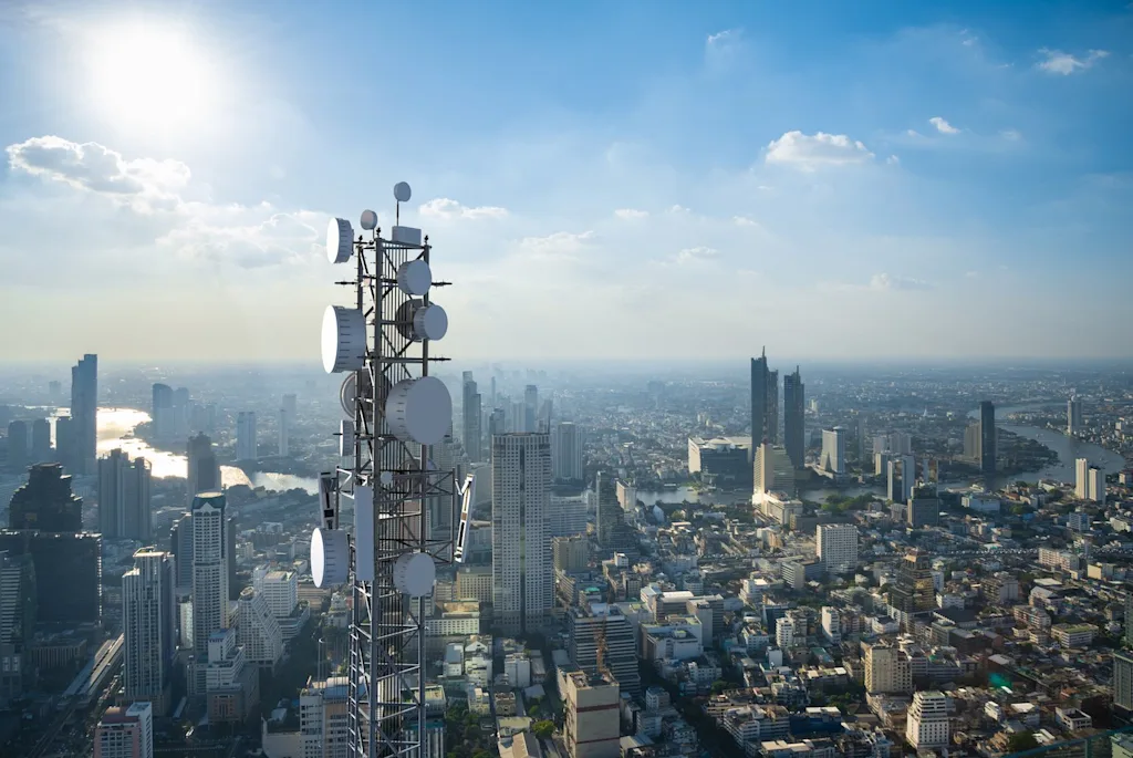 mast cell 5g tower edge skyline city blog