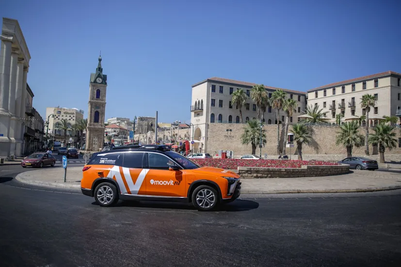mobileye-self-driving-taxi-autonomous-vehicle-rideshare-blog.jpg