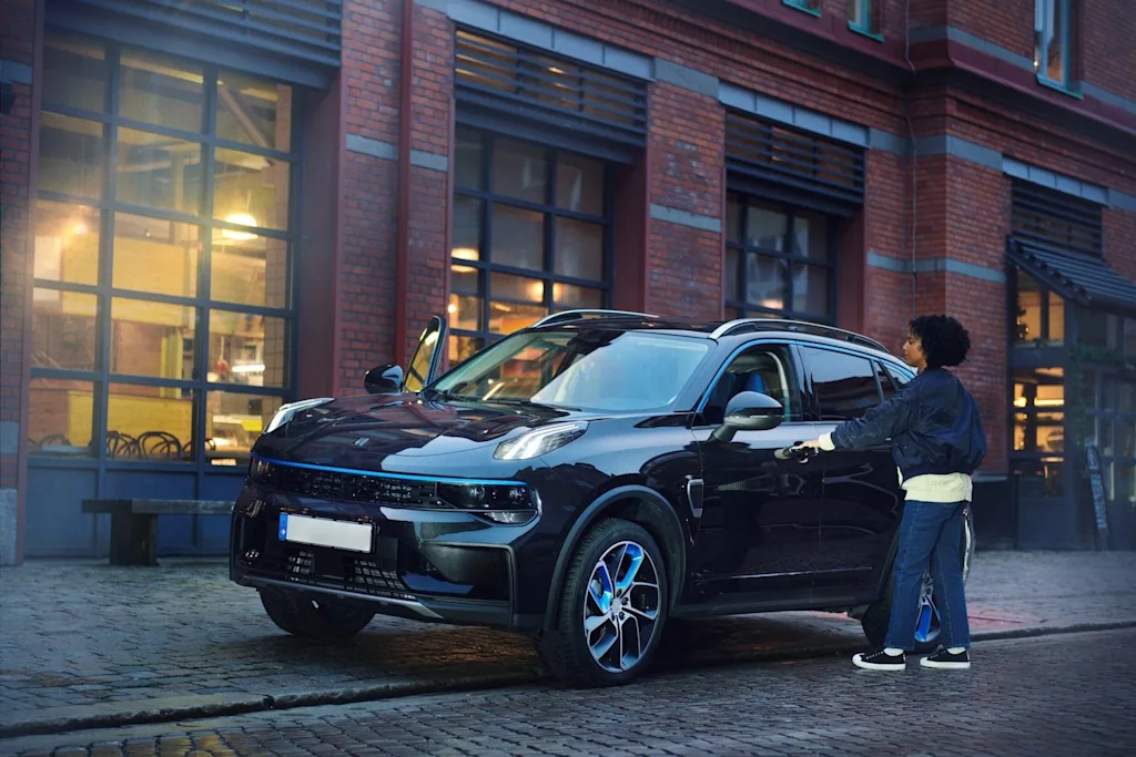 lymk co ev car vehicle parking 1 blog 0