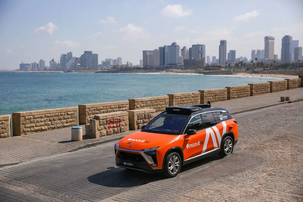 mobileye self driving taxi robotaxi autonomous vehicle blog