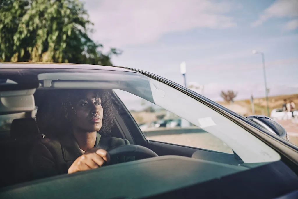 driver car woman alone solo blog