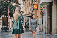 placeiq malaga retail mobility urban pedestrian woman women walking blog.jpg