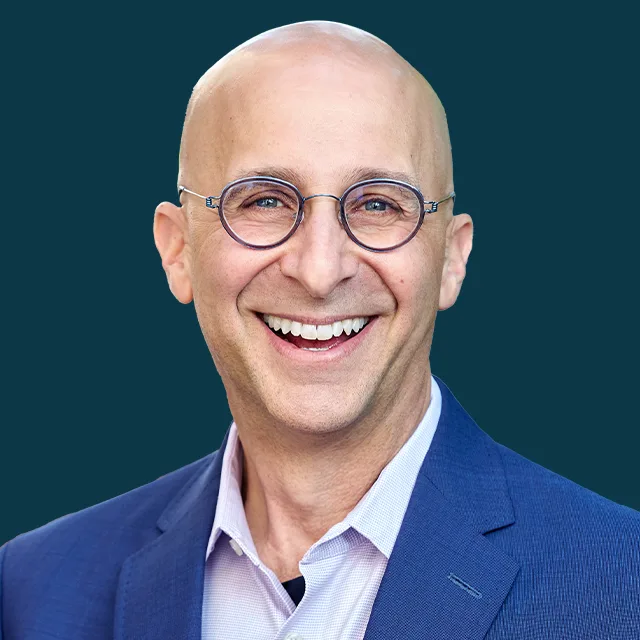 Bio / en /  Robert Siegel / Board Member