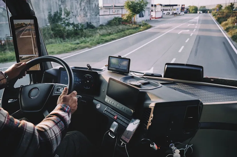 truck-dashboard-cockpit-dash-driver-transportation-logistics-fleet-blog.jpg