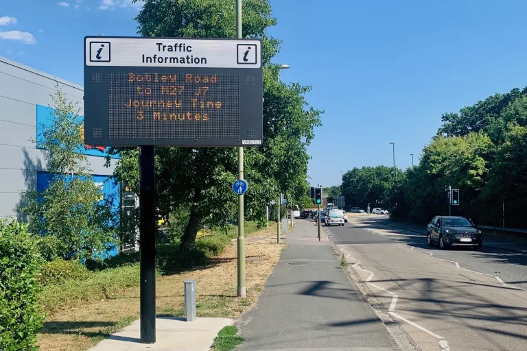 stratos sign tunex traffic 0