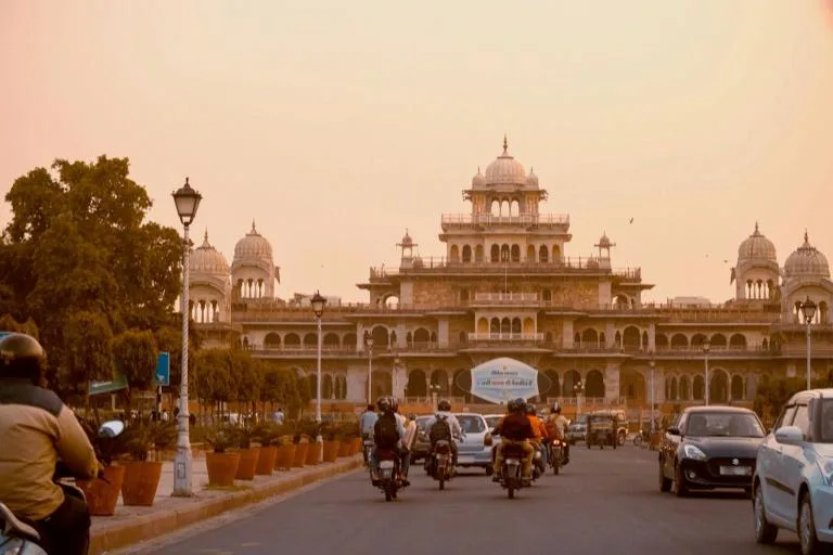 india traffic car motorcycle apac blog