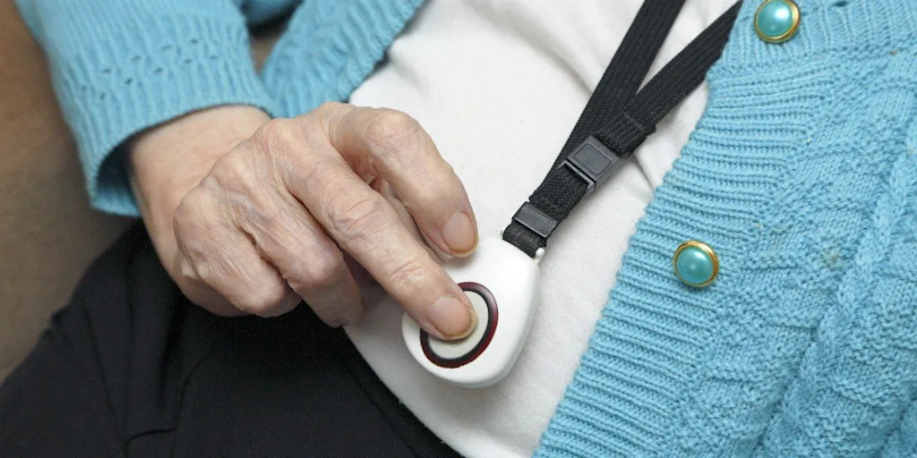1920 180226 fall prevention tech banner blog
