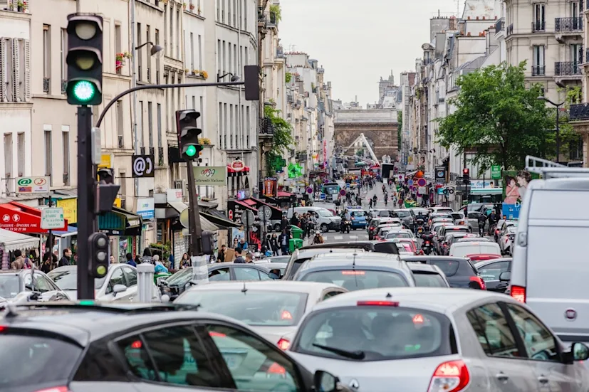 17_flatangle_paris_city_buildings_traffic-blog.jpg