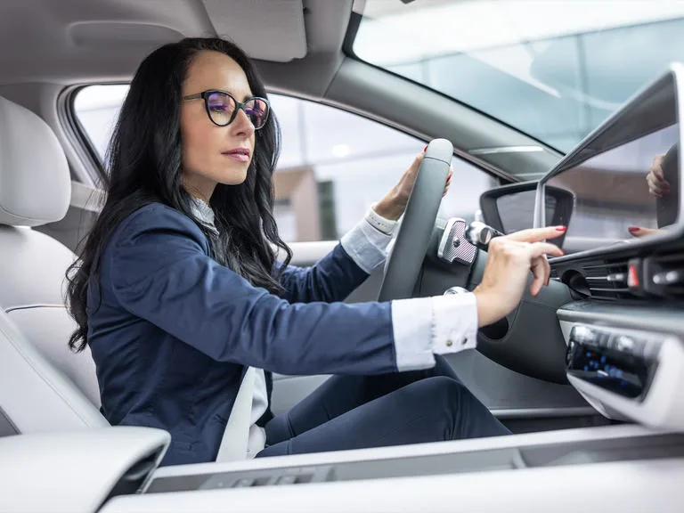 woman driver dashboard car automotive autonomous automated driving