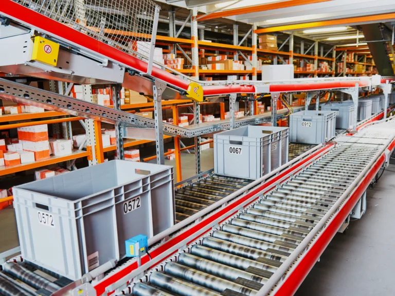 conveyor warehouse supply chain