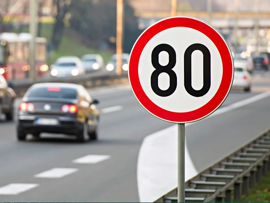 isa intelligent speed assistance limit sign highway.jpg