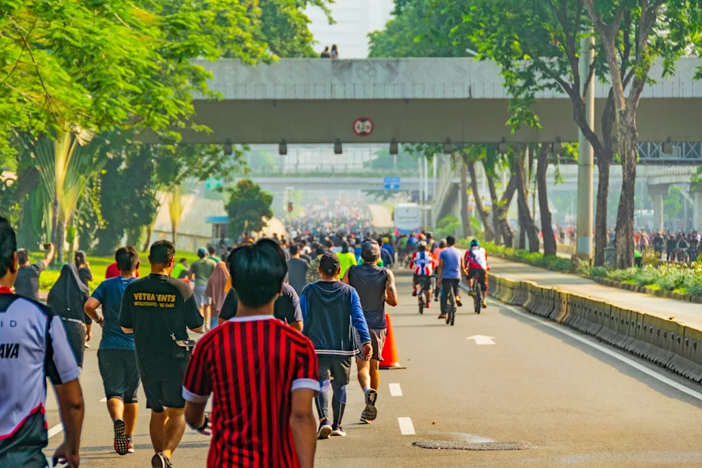 jalan thamrin indonesia jakarta urban mobility bike blog