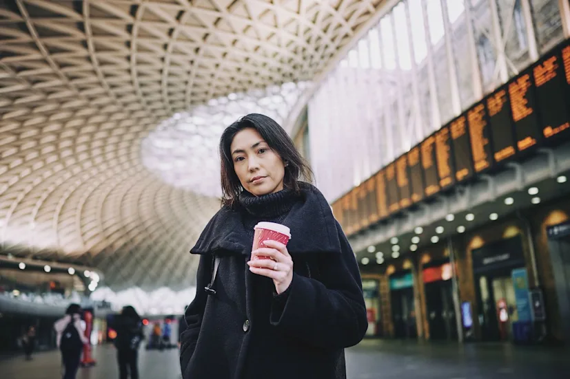 london-commute-commuter-woman-urban-mobility-public-sector-blog.jpg